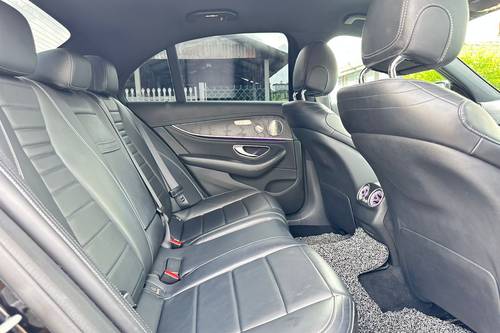 2017 Mercedes Benz E-Class Saloon 250 2.0 AMG Terpakai